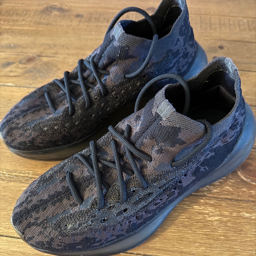 Adidas Yeezy Boost 380 Onyx - Size 9.5